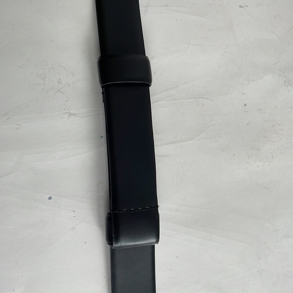 Chico's Black and Silver Toggle Hook Belt M/L - Picture 2 of 7